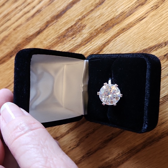 Moissanite 8ct Ring Triple Platinum over Sterling Silver Size 5.5 - Picture 6 of 8